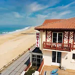 De La Hotel 3*