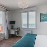 Hotel De La 3*