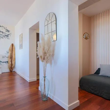 De La Hotel 3*