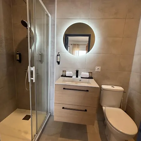 De La Hotel 3*