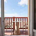 De La Hotel