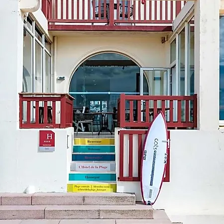 Hotel De La 3*